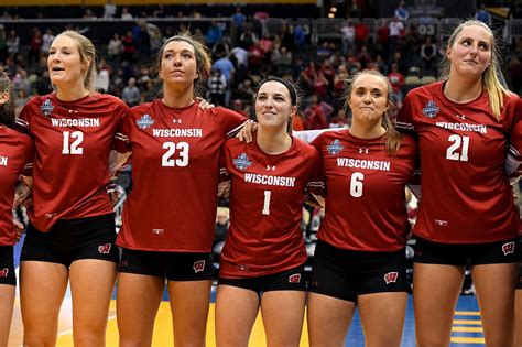 Photos: Inside Wisconsin volleyballs practice at the Final Four